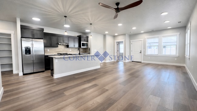 Building Photo - Brand New Duplex in Meridian!