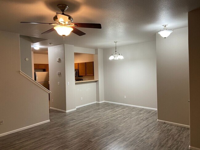 Building Photo - Newly Updated 3Bed/3Bath Townhome Near Ft Carson!