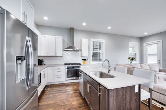 Building Photo - 338 Vivelle Ave