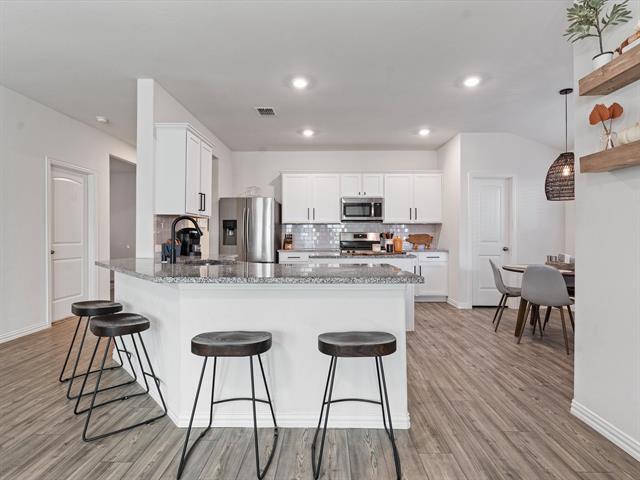 Building Photo - 6202 Halton Dr.