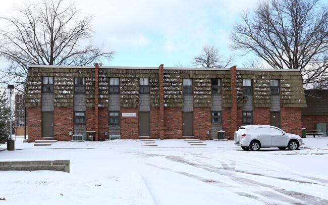 Building Photo - 353 Grant St