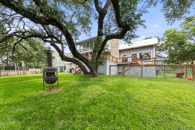 Building Photo - 303 Watts Ln