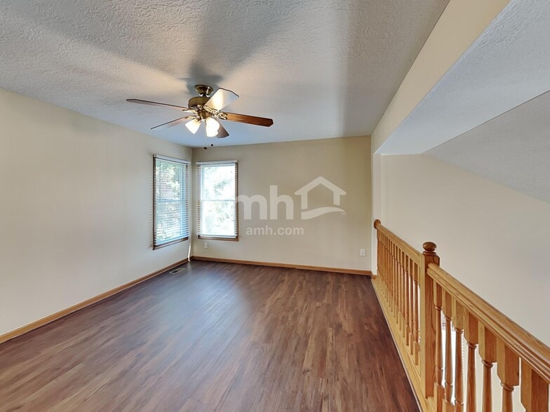 Building Photo - 242 Iris Trail Dr