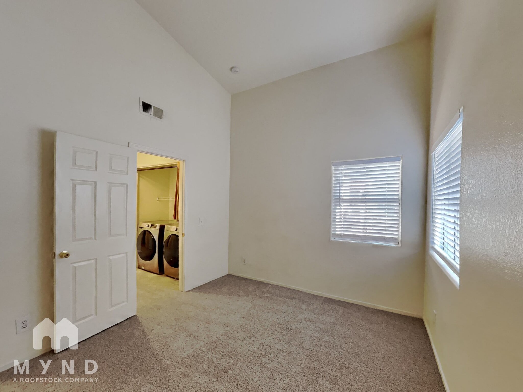 Building Photo - 5225 W Reno Ave