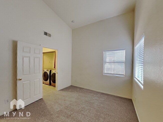 Building Photo - 5225 W Reno Ave