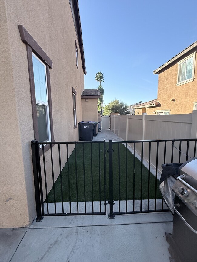 Building Photo - 31124 Hanover Ln