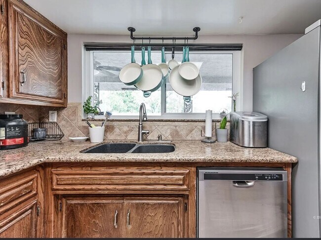 Building Photo - Beautiful Solar-Powered 4 Bedroom Home