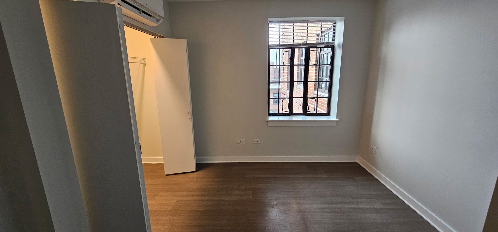 Building Photo - 2857 N Clybourn Ave