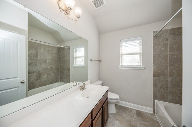 Building Photo - 16103 Devils River Ct