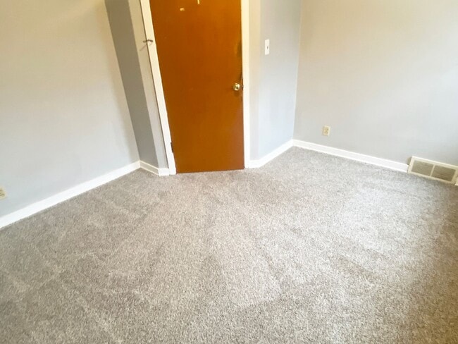 Building Photo - 1704 Merrill Ave