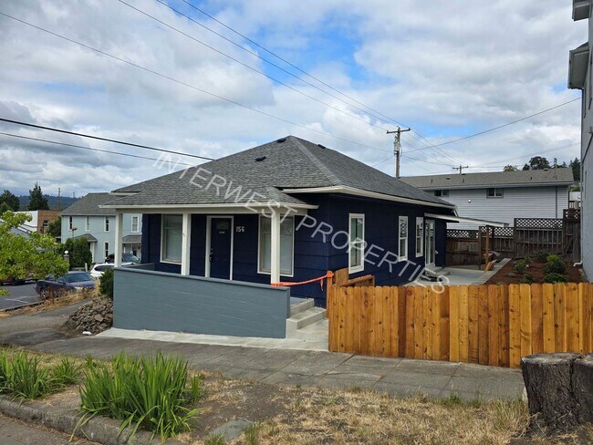 Building Photo - Recently Remodeled 2 Bd Home in Kalama with W/D Hookups!