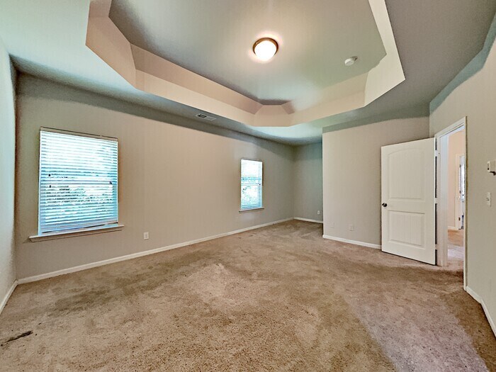 Building Photo - 385 Yasmine Cove