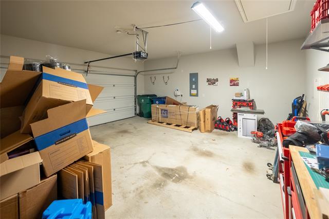 Building Photo - 8620 Grassland Dr