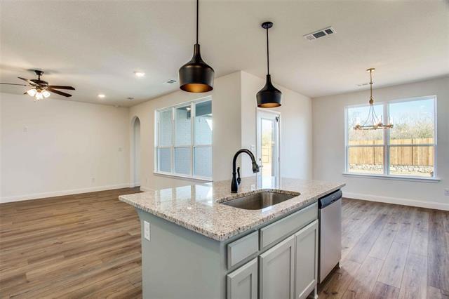 Building Photo - 2405 Donella Dr