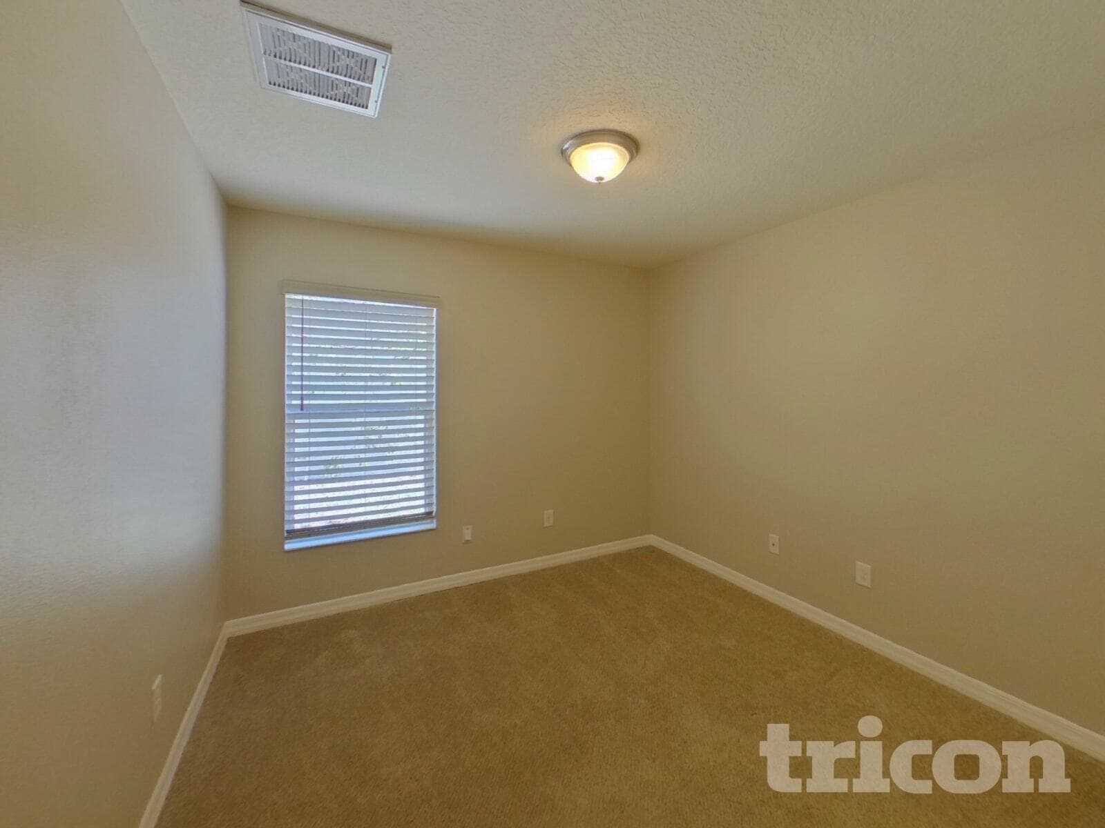 Building Photo - 10109 37th Ct E