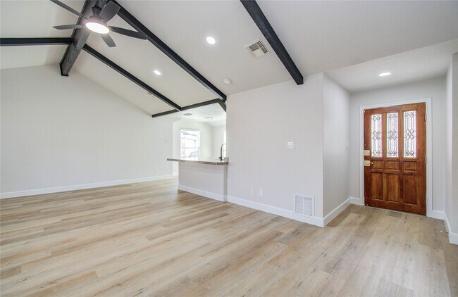 Building Photo - 7026 Hidden Arbor Ln