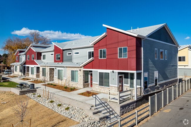 Building Photo - Fern Hill Townhomes