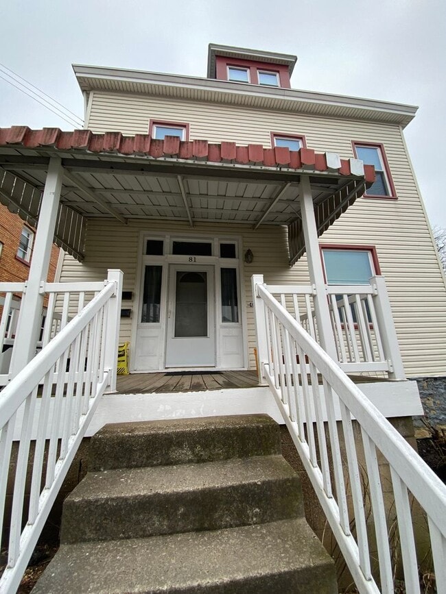 Building Photo - Recently updated building in Bellevue area of Pittsburgh