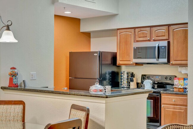 Building Photo - 8101 Resort Village Dr