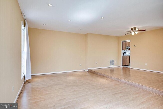 Building Photo - 4216 Fox Lake Dr