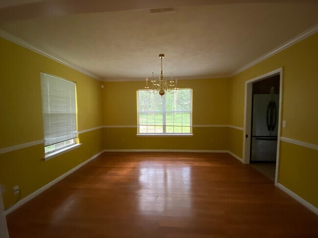 Building Photo - 3466 Hyde Park Way