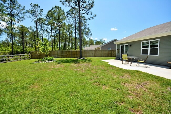 Building Photo - Great Home in Everett's Creek- 3Bed/2Bath with Fenced Yard