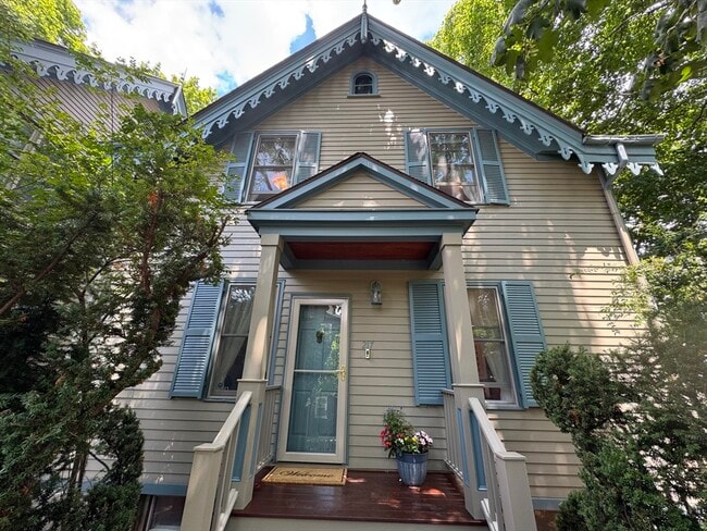 Building Photo - 217 Freeman St