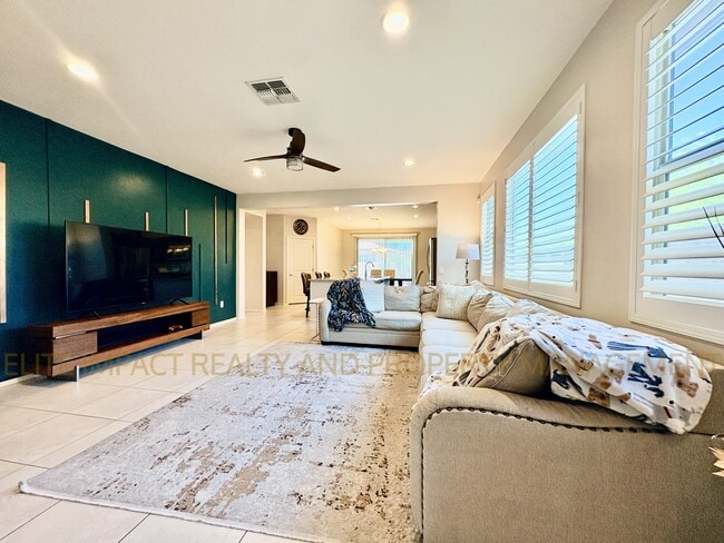 Building Photo - 6711 E Via Boca Grande
