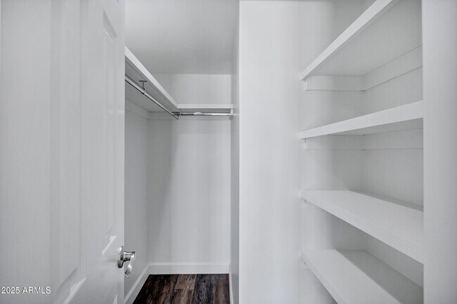 Building Photo - 11459 N 56th St