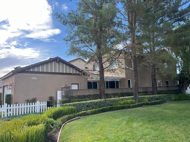 Building Photo - 28958 Newport Rd