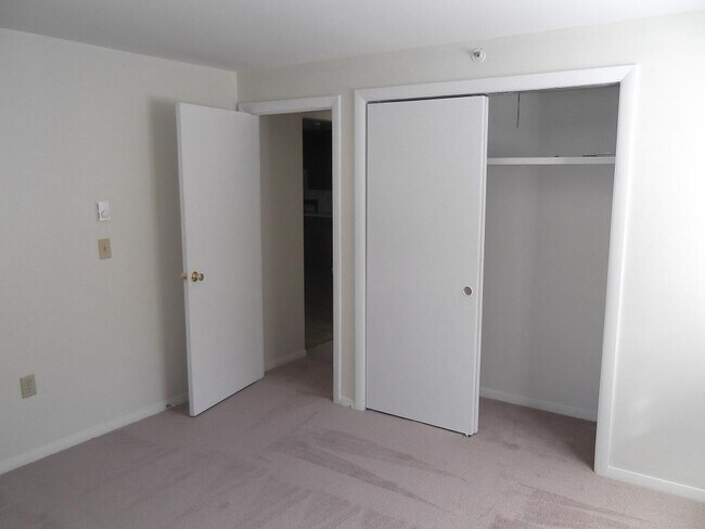 Building Photo - 93 West St