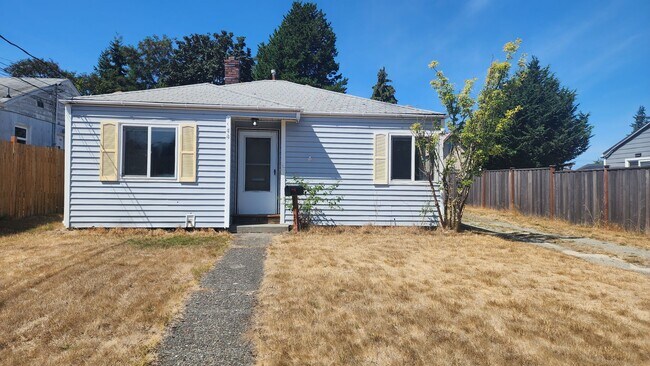 Building Photo - West Tacoma Cozy 2 Bedroom