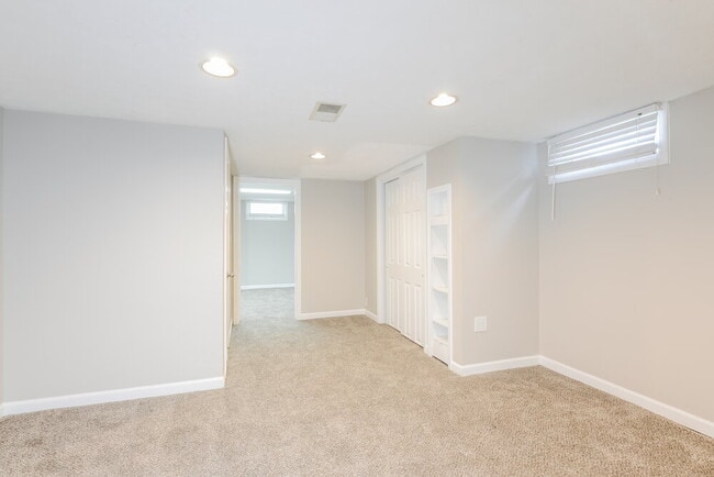 Building Photo - 515 Stover Ave