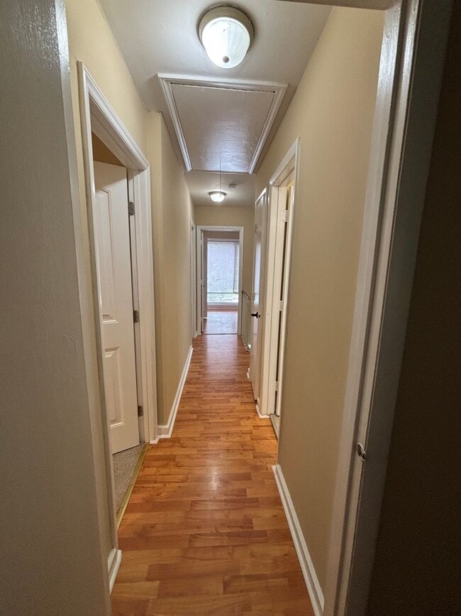 Building Photo - New Listing - Don't Miss Out!