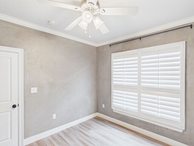 Building Photo - Modern Comfort: 3 Bed, 2 Bath with Garage & Large Pantry