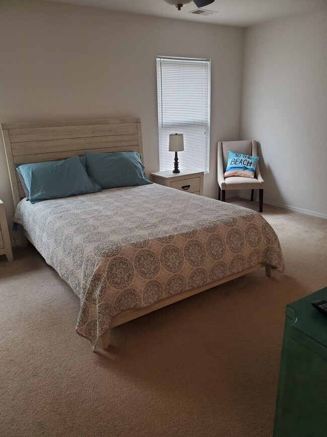 Building Photo - Wellington Community - Long Term Rental