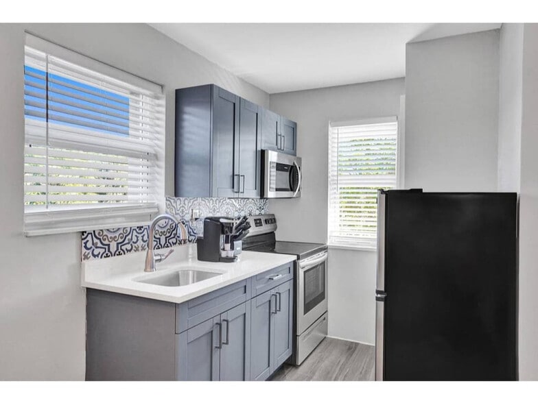 Building Photo - 50 Davie Blvd