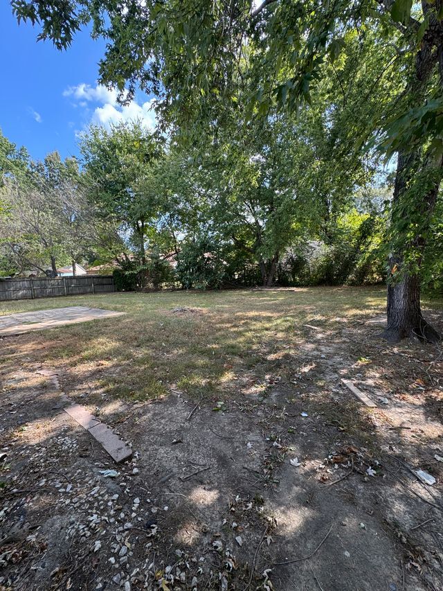 Building Photo - 7381 Isherwood Rd