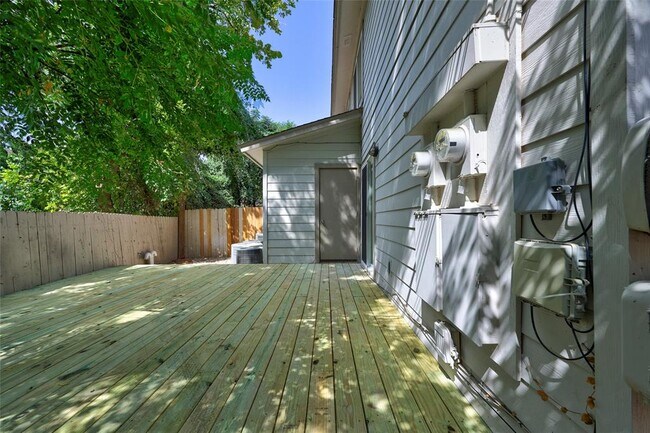 Building Photo - 3438 Willowrun Dr