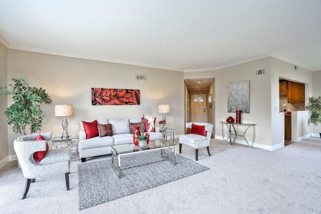 Building Photo - 530 Shorebird Cir
