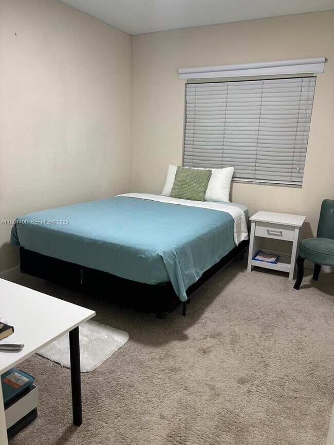 Building Photo - 3310 Palomino Dr