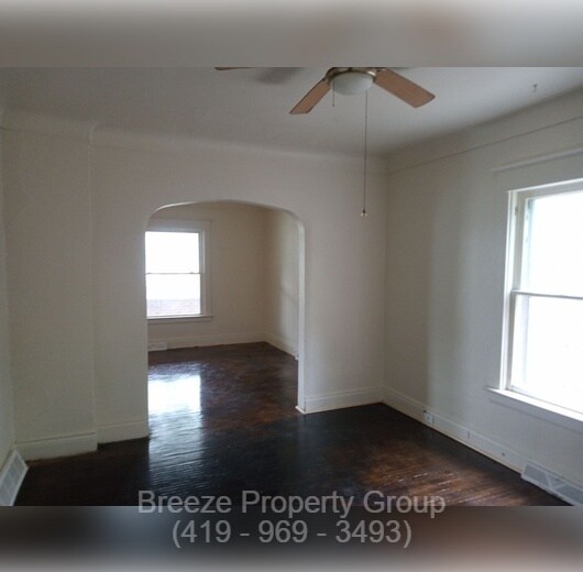 Building Photo - 713 Orchard St