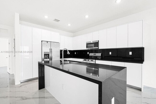 Building Photo - 22431 SW 125th Ave