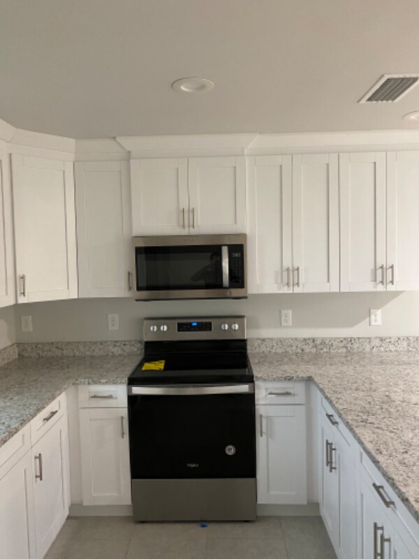 Building Photo - 5009 Benton St