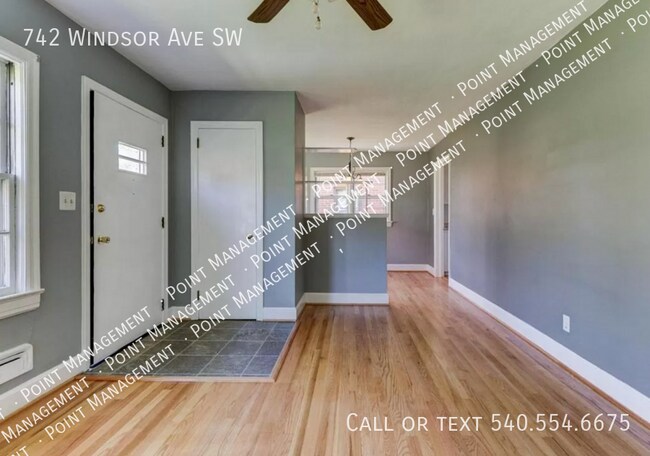 Building Photo - 742 Windsor Ave SW