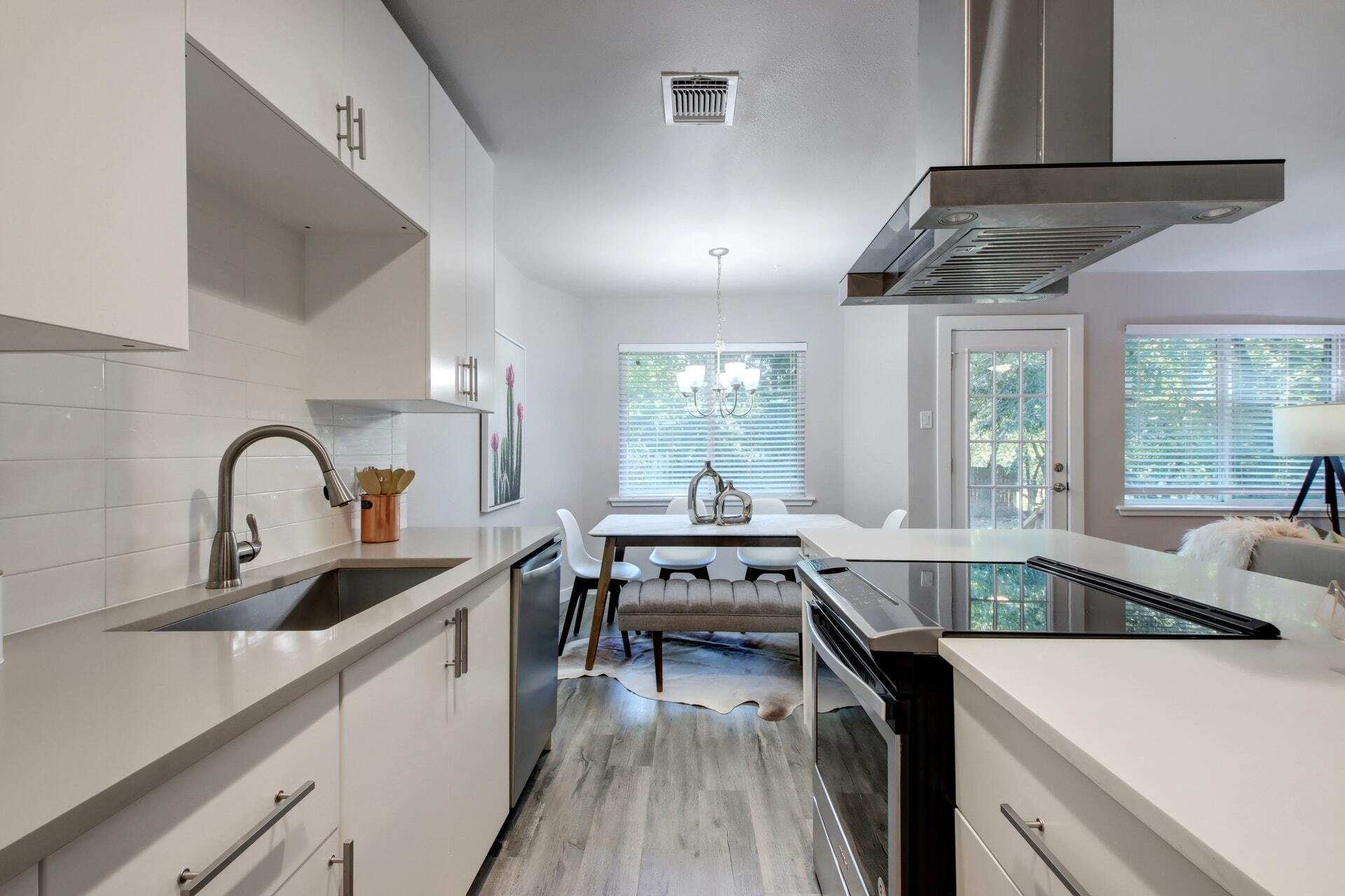 Building Photo - 3208 Northeast Dr