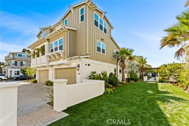 Building Photo - 2116 Cresta Dr