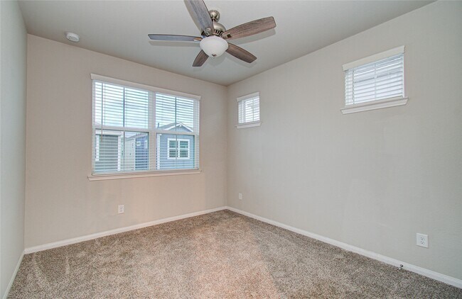 Building Photo - 1525 Parkland Oak Dr