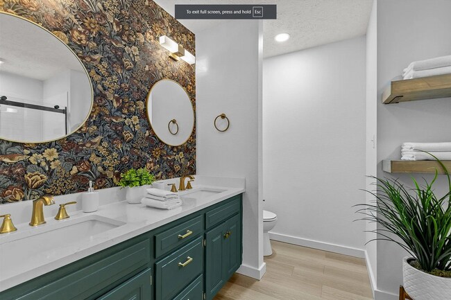 Building Photo - Welcome to your dream home! 4 bedroom 3 ba...
