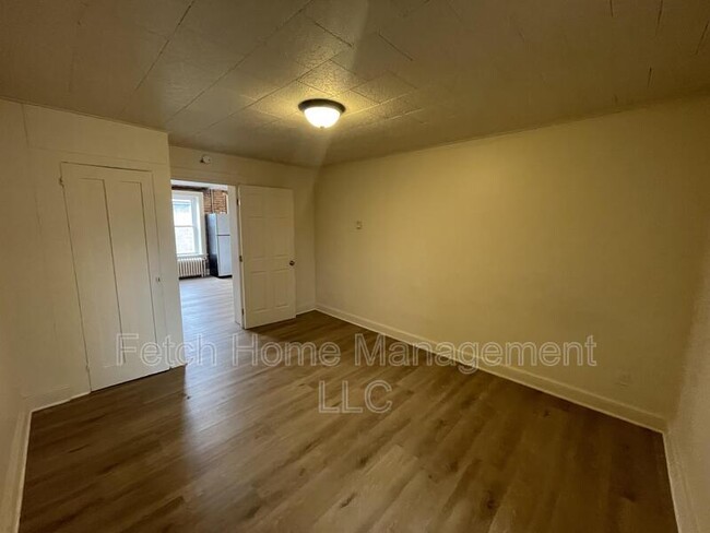 Building Photo - 930 Cumberland St